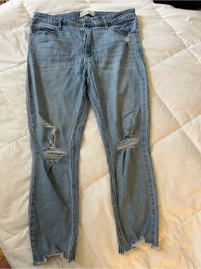 Abercrombie & Fitch Ankle Jean High Rise Ripped Distressed sz 32/14R